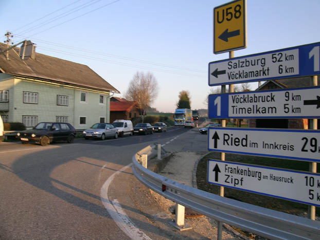 Datei:Kreuzung Hörgatttern 2004.jpg
