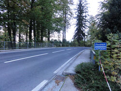Straßenverlauf in Unterburgau.jpg