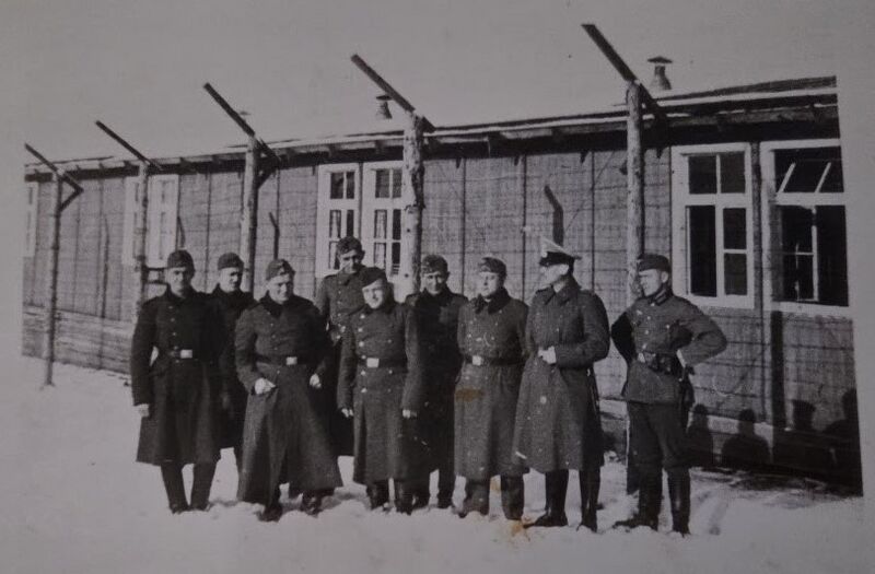Datei:Wachpersonal.jpg