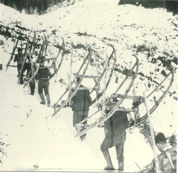 Datei:BergwegHornschlitten1950.jpg