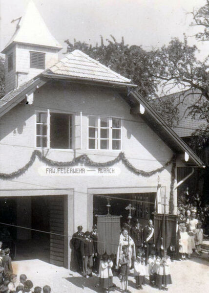 Datei:Feuerwehrhaus Aurach 1951.jpg
