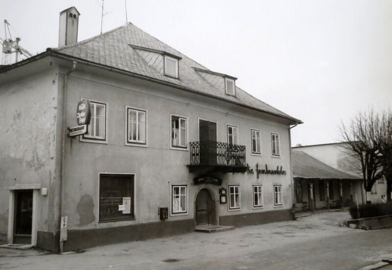 Datei:1960er Rosenauer Haus des FvK kurz vor Abbruch von SW.JPG