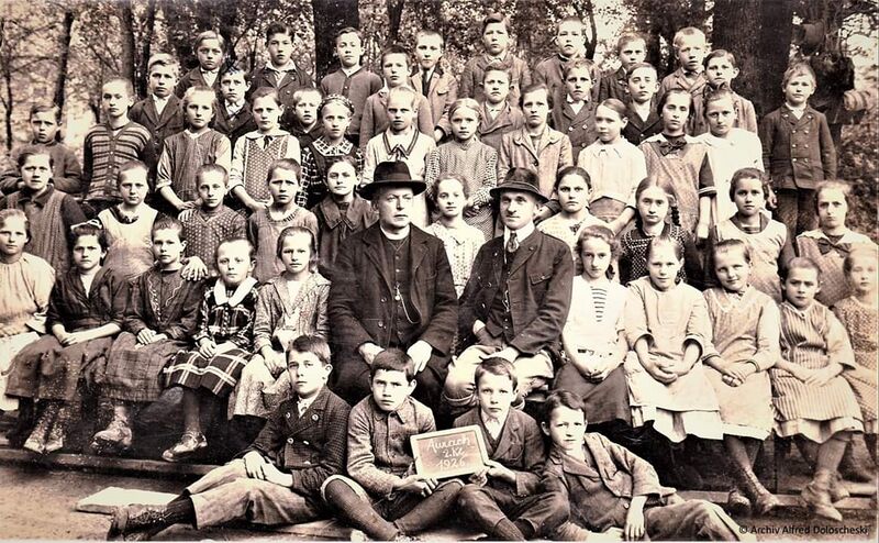 Datei:Volksschule-1926.jpg