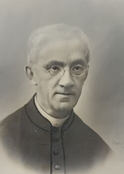 Johann Höller-Pfarrer.jpg