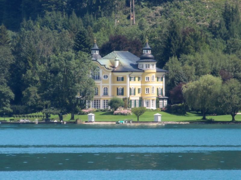 Datei:Villa Campeau in Burgau.jpg