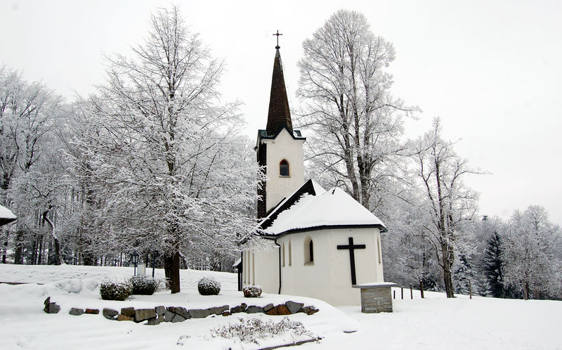 Datei:Kronbergkapelle im Winter.jpg