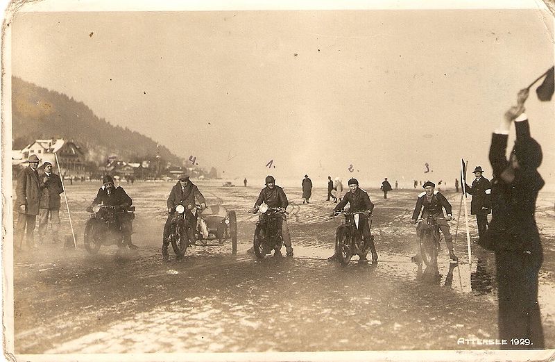Datei:Motorradrennen Attersee 1929.jpg
