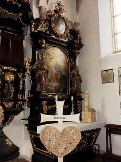 Rechter Seitenaltar in der Pfarrkirche Abtsdorf.jpg