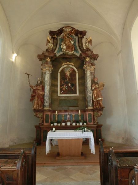 Datei:Kalvarienbergkirche Altar.jpg