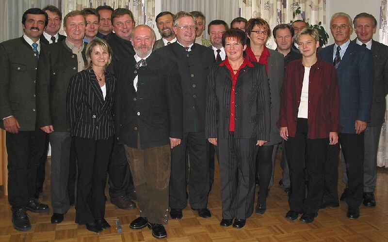 Datei:Gemeinderat-2003.jpg