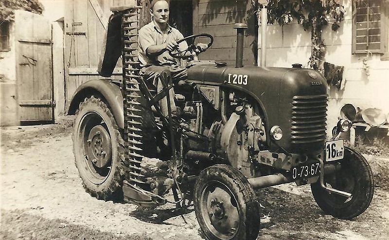 Datei:TraktorMorizenbauer1955.JPG