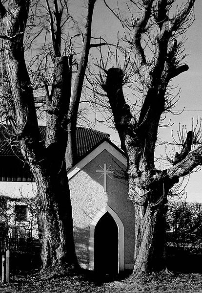 Datei:Kapelle bei Genstetten.jpg