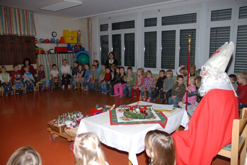 Datei:Nikolaus im Kindergarten-3.12.2009.JPG