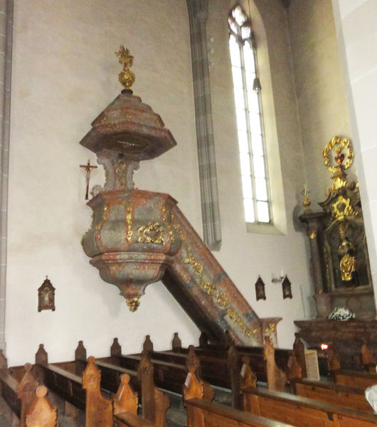 Datei:Kanzel in der Pfarrkirche Schörfling.jpg
