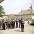 Die Musikkapelle anlässlich eines Standerls bei Bürgermeister Franz Trausner
