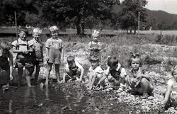 Kinder am See1946.jpg
