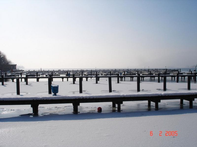 Datei:Marina im Winter Feb2005-7 014.JPG