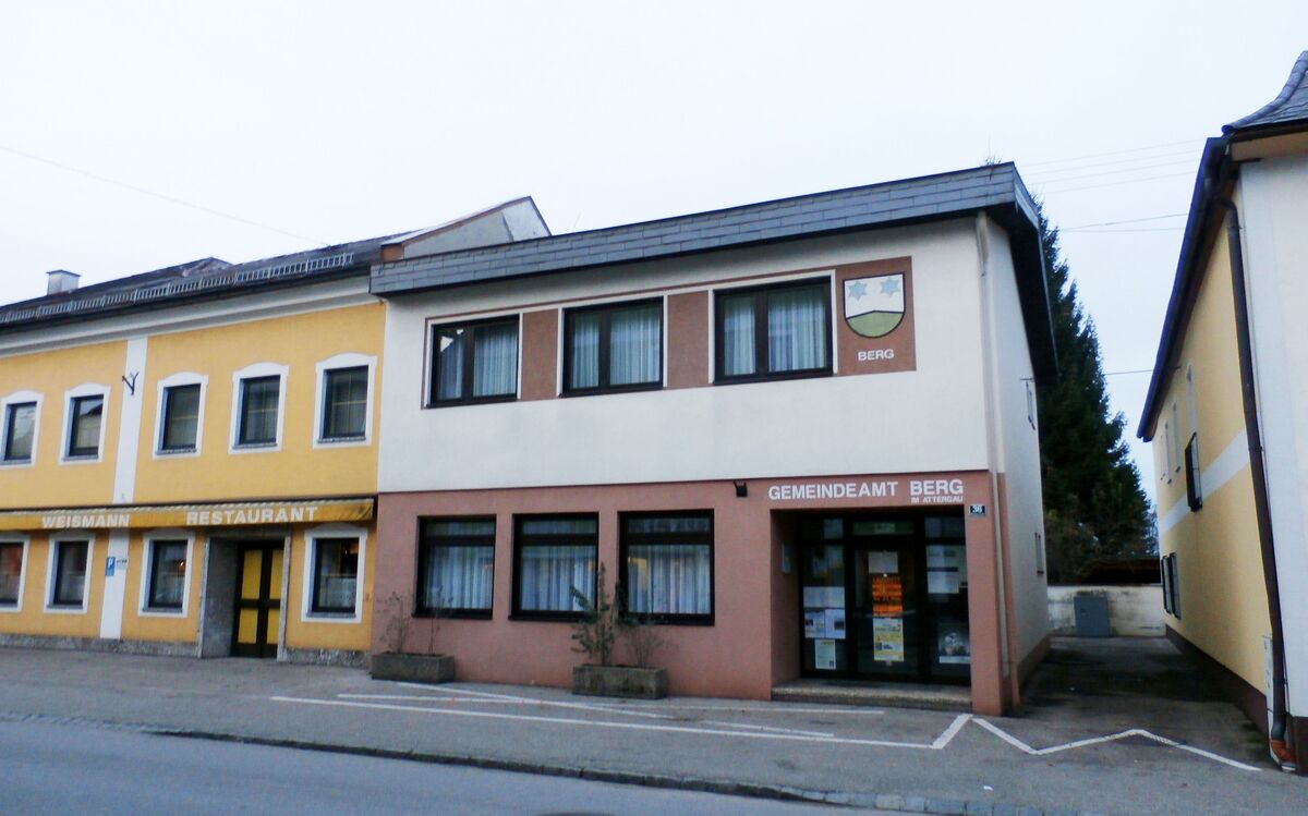 DateiGemeindeamt Berg im Attergau.jpg Atterwiki